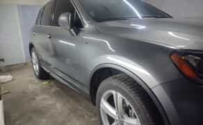 Полірування автомобіля, вирівнювання вмятин без фарбування