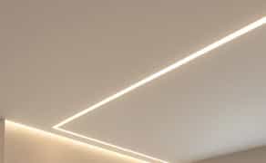 Натяжні стелі! Скритий карниз / Точкові світильники