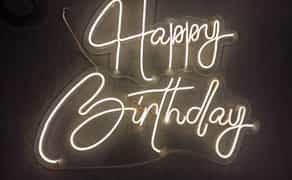 Неонова вивіска Happy Birthday