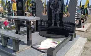 Встановлення пам'ятників, монтаж демонтаж пам'ятник плитка ваза