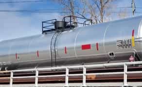 Вагон-цистерна для транспортування нафтопродуктів