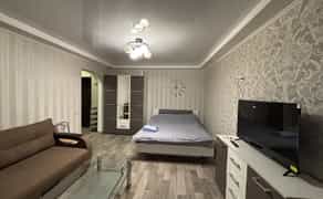 Квартира подобово , центр , площа