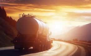 Перевезення небезпечних вантажів автотранспортом 48₴ кілометр