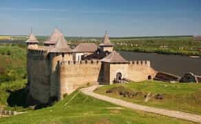 Екскурсовод Гід Екскурсія групові та індивідуальні Камянець Хотин