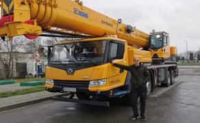 Автокран 25 – 50 т. Довжина стріли 21.7м – 60м.