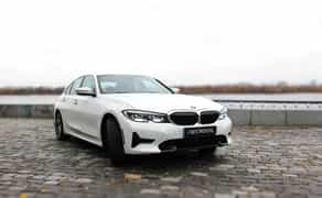BMW 330 White легкове авто