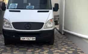 Вантажні перевезення та пасажировантажні Мерседес-спринтер
