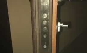 Ремонт дверей. Якісна заміна замків.