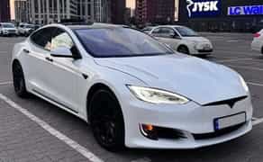168 Авто на весілля Tesla Model S біла з водієм