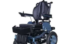 Електроколяска HERO STAND UP — функція вертикалізації