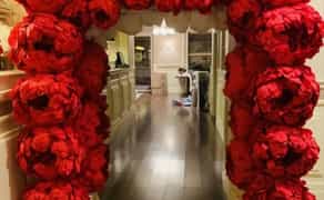 Великі квіти з ізолону, фоамірану, паперу, органзи, декор для фотозони, оформлення вітрини, декор для бізнесу, фотозона для весілля, дитяча фотозона, декорування фасадів для магазинів та ресторанів