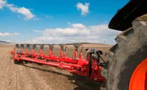 Плуг Gregoire Besson: потужність та надійність