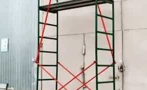 Ліси, примости, кельня, тури, вишка, стійки, опалубка