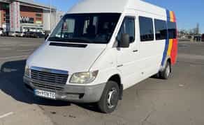 Пасажирські перевезення автобусами та мікроавтобусами