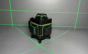 Лазерний рівень 4D (16 ліній) 360° з дисплеєм — Максимальна точність!