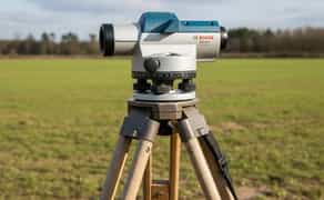 Оптичний нівелір BOSCH GOL 32 D