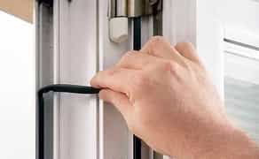 Заміна ущільнювача на вікнах, установка гуми на пластикових вікон, заміна ущільнювача на вікнах