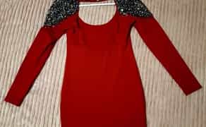 Шикарное вечернее платье с открытой спинкой