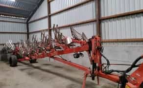 Оборотний плуг KUHN MANAGER в ідеальному стані