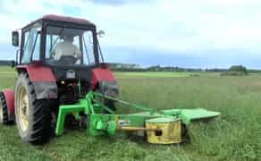 Самохідна косарка: Швидке та якісне скошування у валки