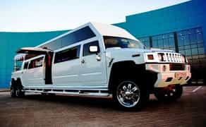 019 Лімузин Mega Hummer H2 білого кольору на дівич-вечір в Києві 