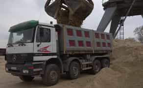 Пісок, щебінь, відсів, щебінь для відсипання доріг. Доставка самоскидом 20 т