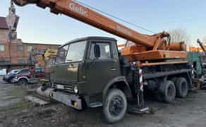 Автокран вантажопідʼємністю 15 тонн