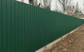 Изготовление и установка металлических заборов и ограждений.