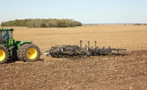 🚜 Глибоке розпушування ґрунту: Поверніть полю врожайність!