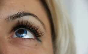 Розкішні вії з індивідуальним ефектом