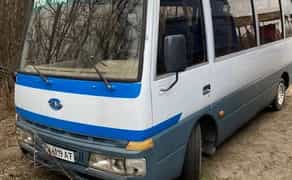 Автобус на 18 місць