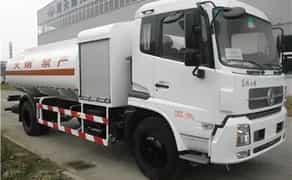 Автоцистерна-паливозаправник- перевезення пального.