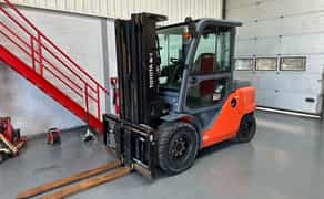 Навантажувач TOYOTA 8FD45N