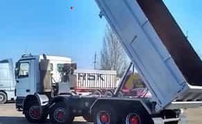Самоскид Мерседес 30т: перевезення великої ваги