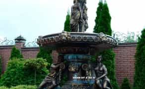 Фонтан садовий з бронзи