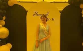 Блакитна, чудова сукня на свято