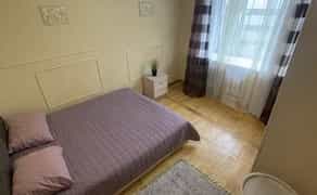 Трикімнатна квартира біля метро Мінська