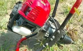 Чотирьохтактнbq мотобур в Борисполі.