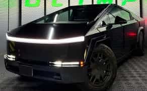 351 Tesla Cybertruck чорний без водія на фотосесію зйомки на фотосесію
