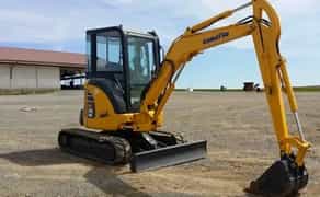 Міні-екскаватор Komatsu