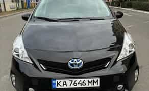 Авто toyota prius гібрид газ 6 літрів 100 км