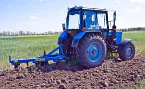 Потужний плуг - готовий до роботи!