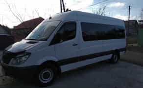 Комфортний мікроавтобус, чистий, доглянутий.