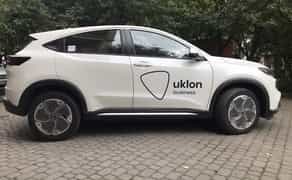 Електромобіль «Бізнес» класу під таксі.