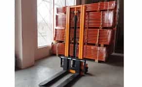 Якісний штабелер 1000 кг для складських робіт