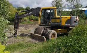 Екскаватор повно поворотнний колісний VOLVO-160, ківш 1 куб (додатковий планувальний ківш)