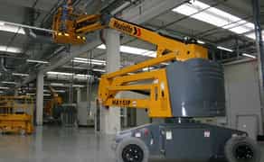 Підйомник колінчастого самохідного акумуляторного Haulotte HA 15 IP