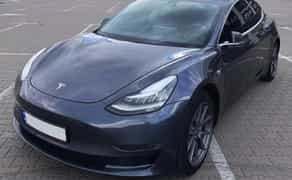 145 Авто Tesla Model 3 сіра без водія на весілля 