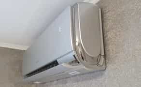 Встановлення, чищення, ремонт та заправка кондиціонерів.