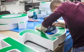 Вивіски будь-якої складності. Виготовлення зовнішньої реклами. ДИЗАЙН. МОНТАЖ